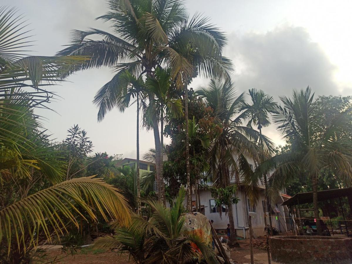 Priyansh Home stay Harihareshwar Bagian luar foto